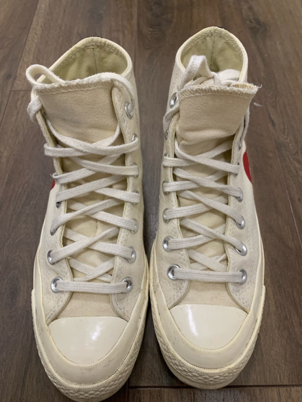 Converse High Top Sneakers in Cream with Black Heel Stripe red heart women’s 6 - Picture 3 of 12
